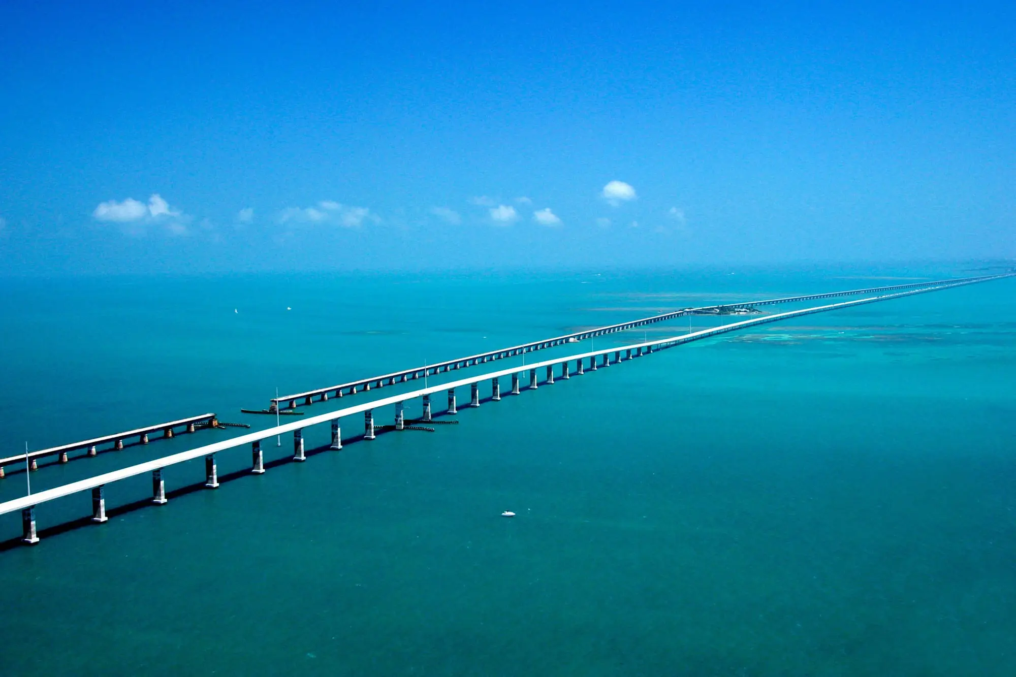 The Seven Mile Bridge west of Marathon from the air, the old bridge beside the new